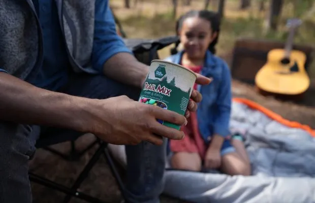 Contenants en papier avec bouchons en papier : Contenants en papier avec bouchons en papier