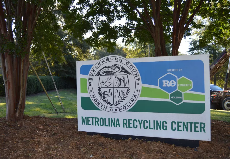Panneau du centre de recyclage de Metrolina